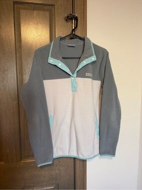 Columbia Two-Tone Gray and Light Teal Snap Fleece Pullover